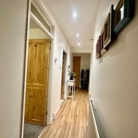 Victoria Park R4 Hotell London Eksteriør bilde
