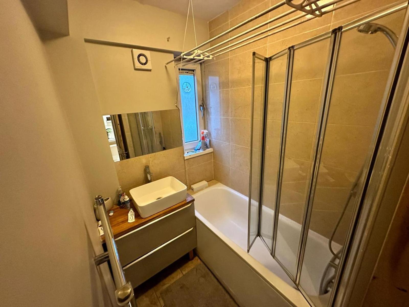 Victoria Park R4 Hotell London Eksteriør bilde